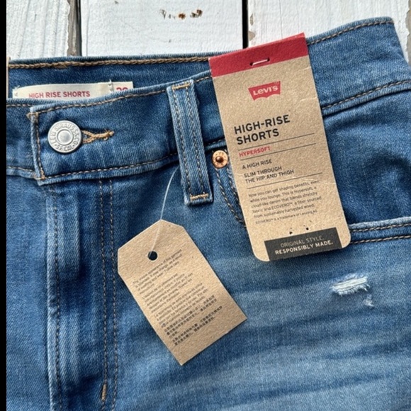 Levi’s High Rise Cut-off Denim Shorts NWT - Picture 8 of 11
